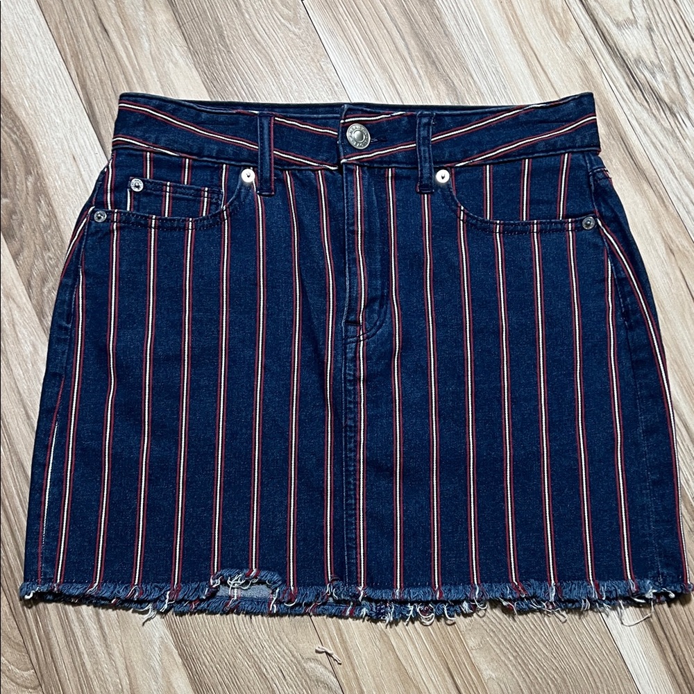 American Eagle Outfitters Navy and Red Striped Mini Skirt size 4